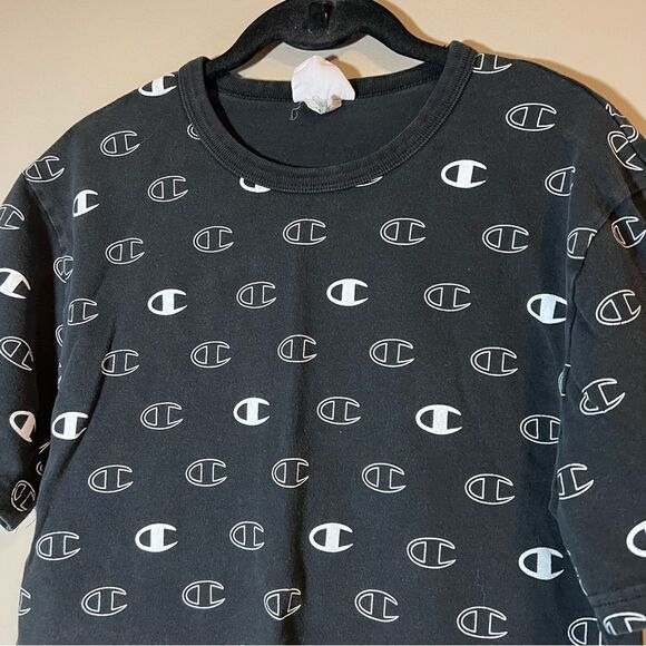 ✨ Champion Men’s Black Printed Shirt Small - Picture 2 of 8
